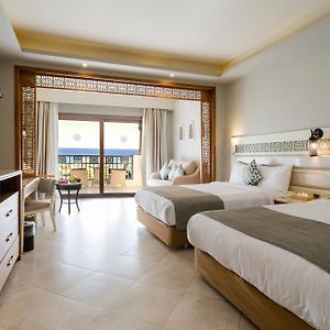 Deluxe Room partial sea view